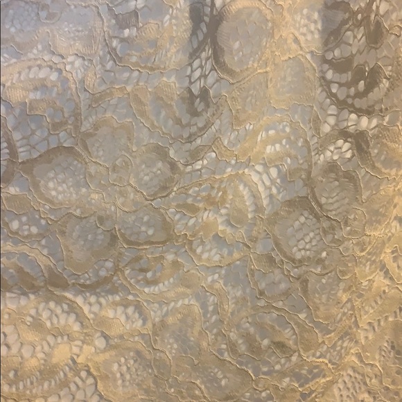 Women’s white tank top - Picture 2 of 2